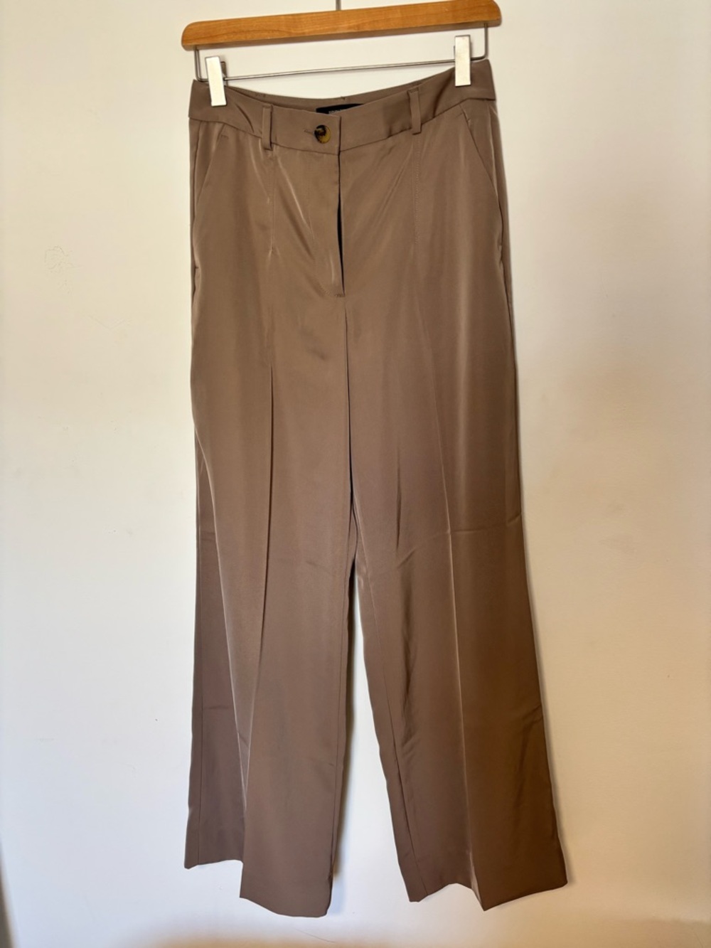 Banana Republic Wide-Leg Trousers in Taupe